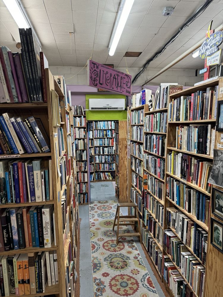 Normal's Book & Records Logo