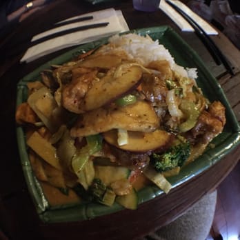 Thai Tom - Yellow curry with tofu. - Thai Near Me - Seattle, Washington