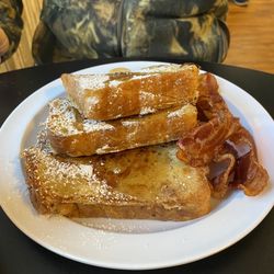 Country Cafe & General Store - French toast with bacon