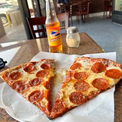 Giro Pizza - Pepperoni