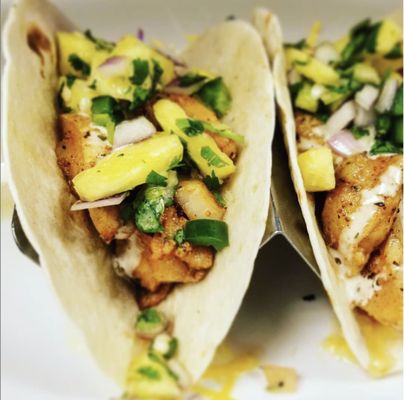 THE OVER/UNDER BAR & GRILL - Updated March 2025 - 226 Photos & 401 ...