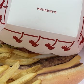 In-N-Out Burger - Burgers Near Me - Ridgefield, Washington
