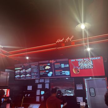 Main Bird Hot Chicken - Cypress - Inside - Chicken Shop Near Me - Cypress, Texas