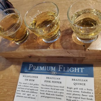 Trazo Meadery - Premium Flight - Meaderies Near Me - Clarksville, Tennessee Trazo Meadery - Premium Flight - Meaderies Near Me - Clarksville, Tennessee