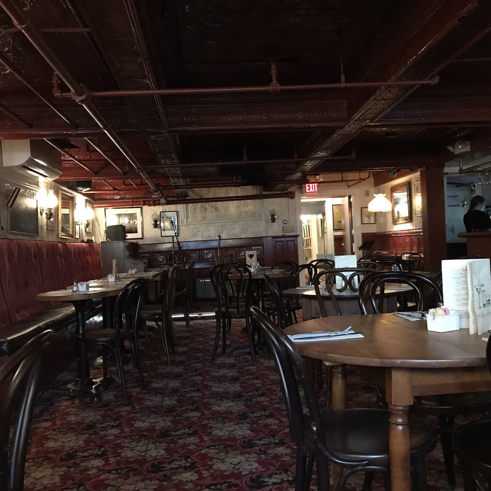 The Lions Den - Inside - Pubs Near Me - Stockbridge, Massachusetts The Lions Den - Inside - Pubs Near Me - Stockbridge, Massachusetts