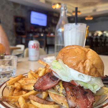 The Red Wagon - Diners Near Me - Vancouver, British Columbia The Red Wagon - Diners Near Me - Vancouver, British Columbia