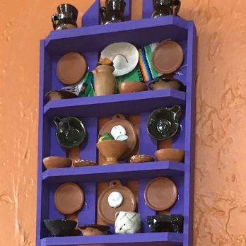 Cielito Lindo Mexican Restaurant - Cute mini Mexican pottery decor - Mexican Near Me - Temple Terrace, Florida Cielito Lindo Mexican Restaurant - Cute mini Mexican pottery decor - Mexican Near Me - Temple Terrace, Florida