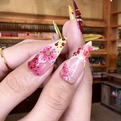Gloss Nail Spa