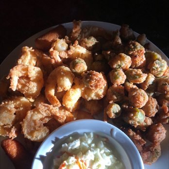Easterby's Family Grille - Fried shrimp, fried okra and coleslaw - Seafood Near Me - Charleston, South Carolina Easterby's Family Grille - Fried shrimp, fried okra and coleslaw - Seafood Near Me - Charleston, South Carolina