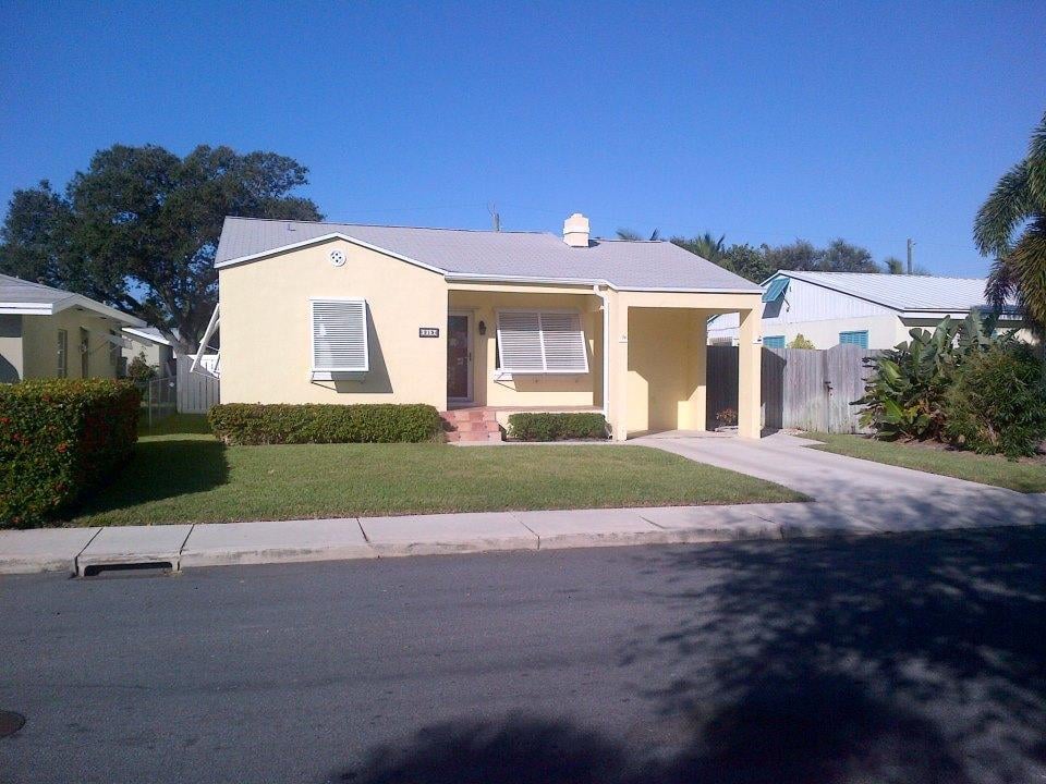 Slide of KLR Roofing