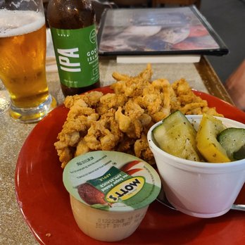 Boston's Fish House - Fried Ipswich whole belly clam dinner, comes with 2 sides - $29.99 for medium - Seafood Near Me - Winter Park, Florida