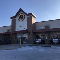 Northern Tool + Equipment - Main entrance