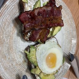 AVO ZAATAR TOAST AVO ZAATAR TOAST