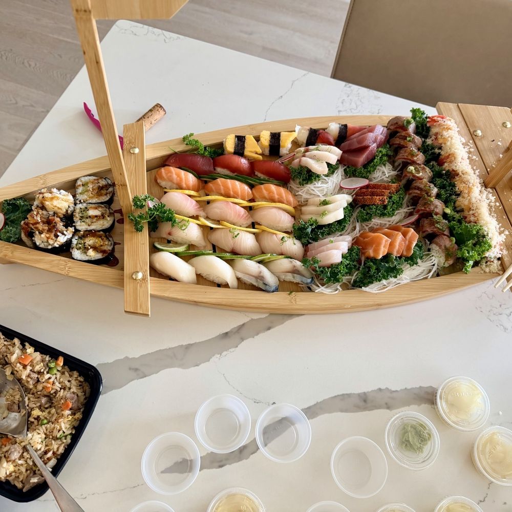 Sushi boat! Sushi boat!