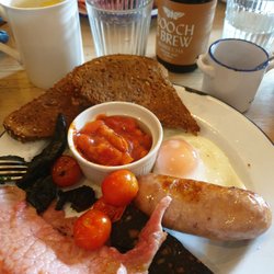 Wizard Inn - Full English, hot lemon/ginger/honey, kombucha