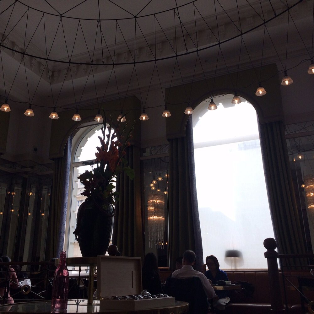 The Balcon - Interior - French Near Me - London, XGL