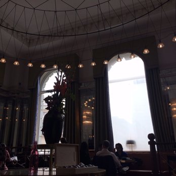 The Balcon - Interior - French Near Me - London, XGL