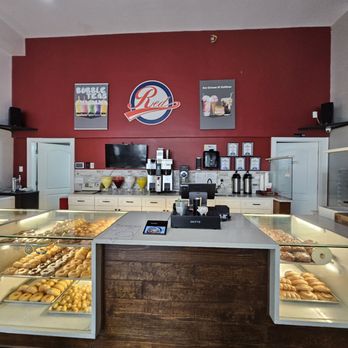 Red Donut Shop - Donuts Near Me - Lexington, North Carolina Red Donut Shop - Donuts Near Me - Lexington, North Carolina