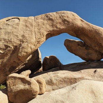 Arch Rock - Arch Rock - Hiking Near Me - Twentynine Palms, California
