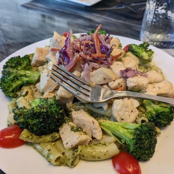 Mr. Q Restaurant - Gluten free pesto pasta with chicken - Latin American Near Me - Atascadero, California Mr. Q Restaurant - Gluten free pesto pasta with chicken - Latin American Near Me - Atascadero, California