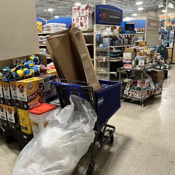 PetSmart - Trash bag, boxes and trip hazards - Pet Stores Near Me - Chula Vista, California