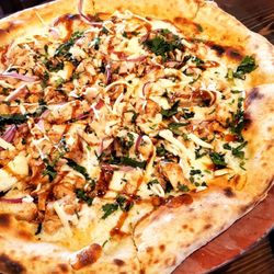 Hornero - Large BBQ Chicken Pizza