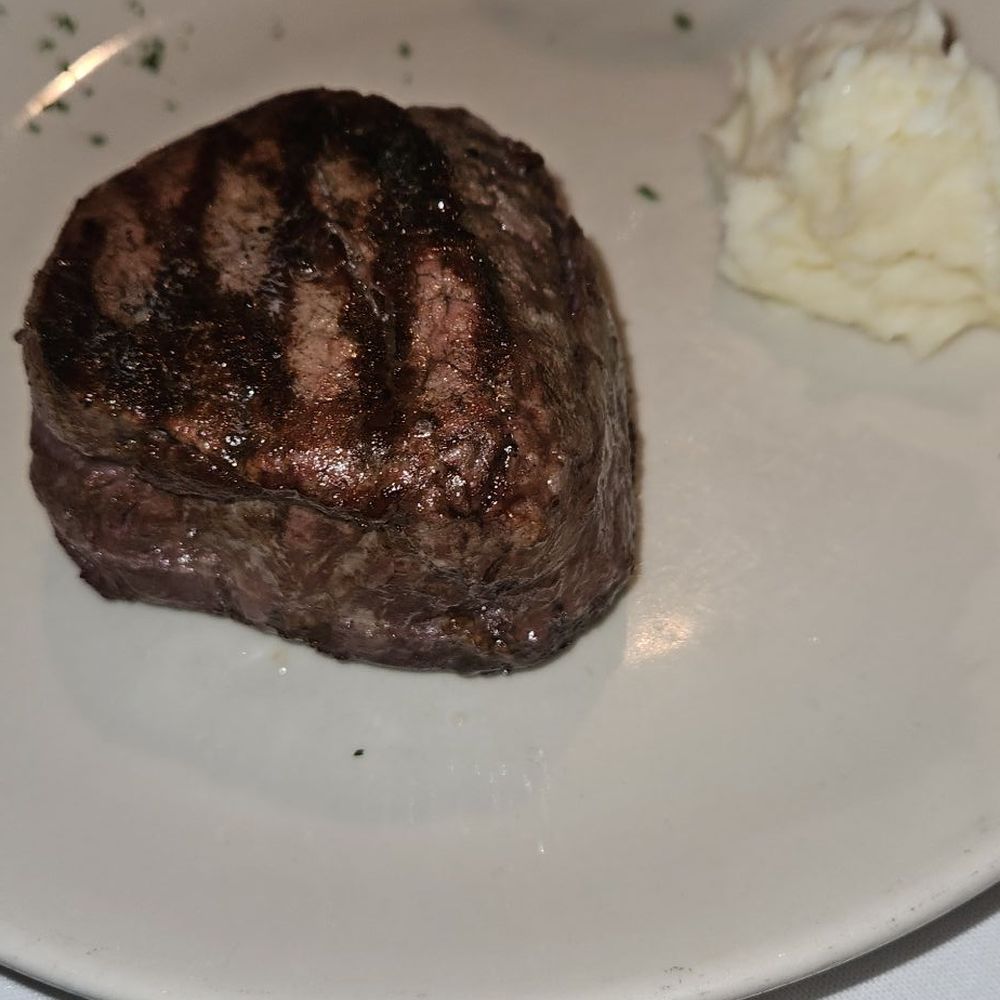 8 oz. USDA Prime Filet Mignon 8 oz. USDA Prime Filet Mignon