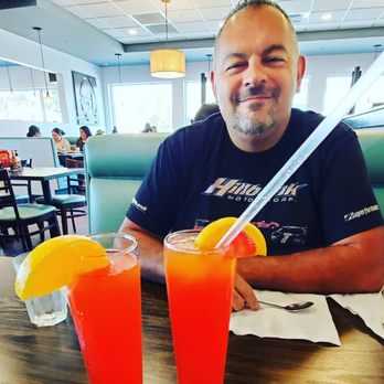 Broken Yolk Cafe - Mango mimosas - Breakfast & Brunch Near Me - Fullerton, California Broken Yolk Cafe - Mango mimosas - Breakfast & Brunch Near Me - Fullerton, California