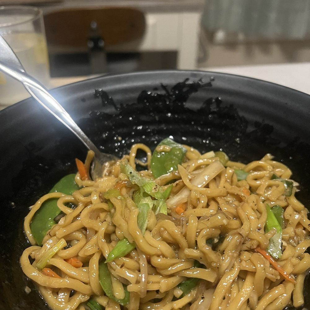 Bendi Wok n' Bar - Lo mein - Asian Fusion Near Me - Columbus, Ohio