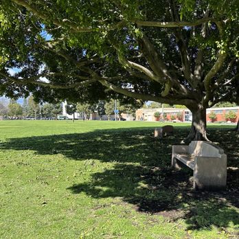 Veteran's Memorial Park - Parks Near Me - Culver City, California