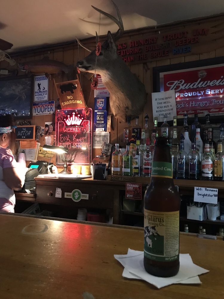 Hungry Trout Inn Logo