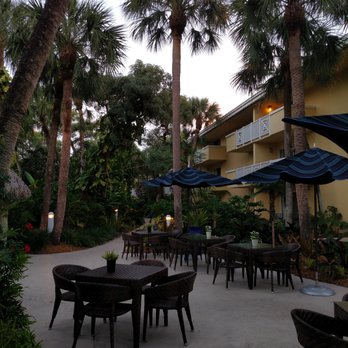 Miami Lakes Hotel and Golf - Pretty grounds and nice neighborhood. - Hotels Near Me - Miami Lakes, Florida Miami Lakes Hotel and Golf - Pretty grounds and nice neighborhood. - Hotels Near Me - Miami Lakes, Florida