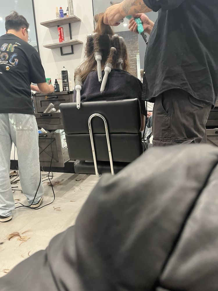 Lee Ren II Beauty Salon Logo