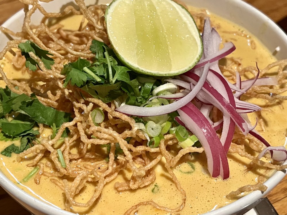 SILVER SPOON THAI RESTAURANT 296 Photos & 542 Reviews 710 N Rush St