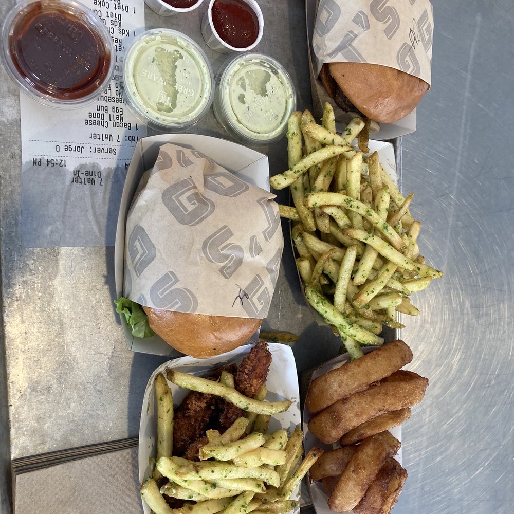 Gott's St. Helena - 3 meals... nice presentation - Burgers Near Me - Saint Helena, California Gott's St. Helena - 3 meals... nice presentation - Burgers Near Me - Saint Helena, California