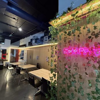 Cafe Remix - Interior - Cafes Near Me - Seattle, Washington Cafe Remix - Interior - Cafes Near Me - Seattle, Washington
