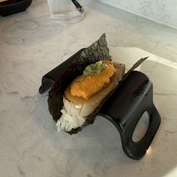 The Bar - Hand Rolls by Seabutter  - Scallop - Sushi Bars Near Me - El Segundo, California