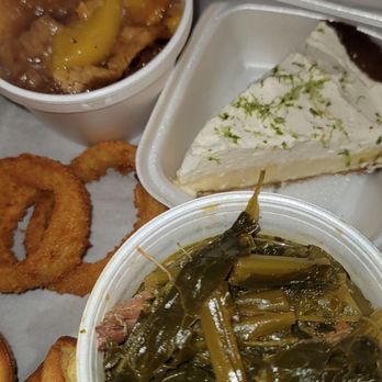 Big Ed's BBQ - Peach cobbler, key lime pie and collard green - Barbeque Near Me - Waukegan, Illinois