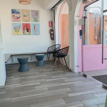 Brown Dog Gelato - Inside - Coffee & Tea Near Me - Rosarito, BCN