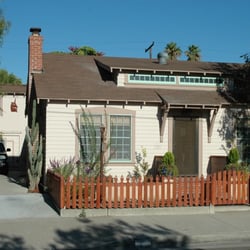 A Unicorn T Shirt Art & Design - Our shop is down the driveway. Ring the bell at the gate on the right.