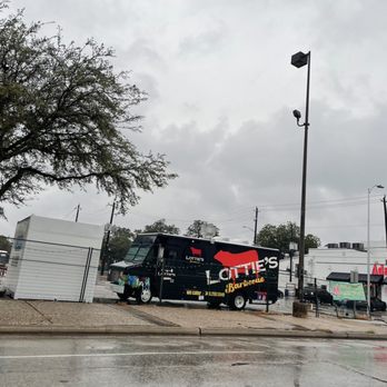 Montrose Marketplace - Food trucks still going in this weather! - Public Markets Near Me - Houston, Texas Montrose Marketplace - Food trucks still going in this weather! - Public Markets Near Me - Houston, Texas