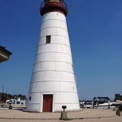 Riverside Marina - Pelee passage lighthouse. Retired
