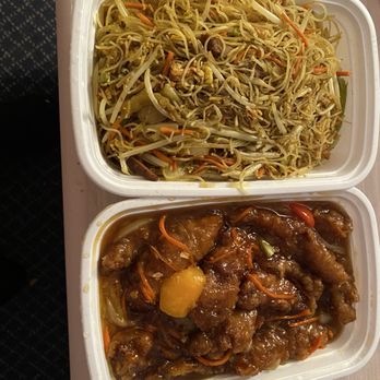 Chin's Cafe - Singapore noodles and ginger beef - Cantonese Near Me - Vegreville, Alberta Chin's Cafe - Singapore noodles and ginger beef - Cantonese Near Me - Vegreville, Alberta