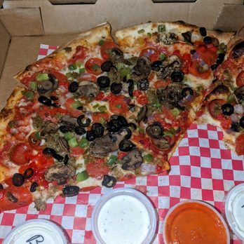 Toss Pizzeria & Pub - Half pie supreme. Amazing ranch, blue cheese, and toss sauce. - Pizza Near Me - Austin, Texas Toss Pizzeria & Pub - Half pie supreme. Amazing ranch, blue cheese, and toss sauce. - Pizza Near Me - Austin, Texas