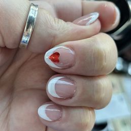 Middle nail looks cracked under the clear and 4th finger is a different shape Middle nail looks cracked under the clear and 4th finger is a different shape
