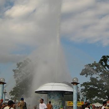 Bonnaroo Festival - THE Bonnaroo fountain - Festivals Near Me - Manchester, Tennessee