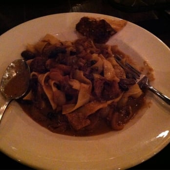 Crosby's Kitchen - Beef stroganoff...decent...needed more sour cream... - American Near Me - Chicago, Illinois Crosby's Kitchen - Beef stroganoff...decent...needed more sour cream... - American Near Me - Chicago, Illinois