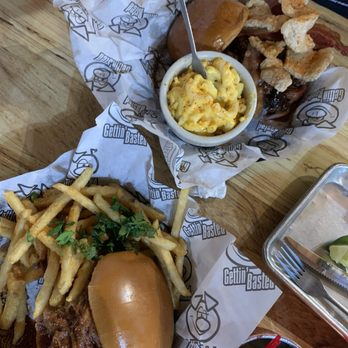 Gettin' Basted - Pulled pork sandwich - Barbeque Near Me - Branson, Missouri