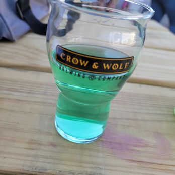Crow & Wolf - Hell yeah sour - Breweries Near Me - Clovis, California