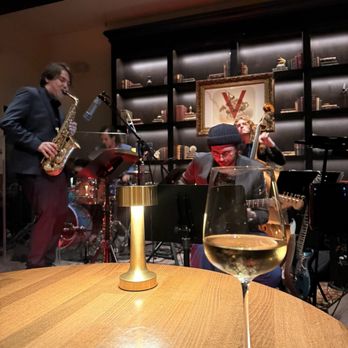 Verse - Jazz band and front table with a good view. - Seafood Near Me - Toluca Lake, California Verse - Jazz band and front table with a good view. - Seafood Near Me - Toluca Lake, California